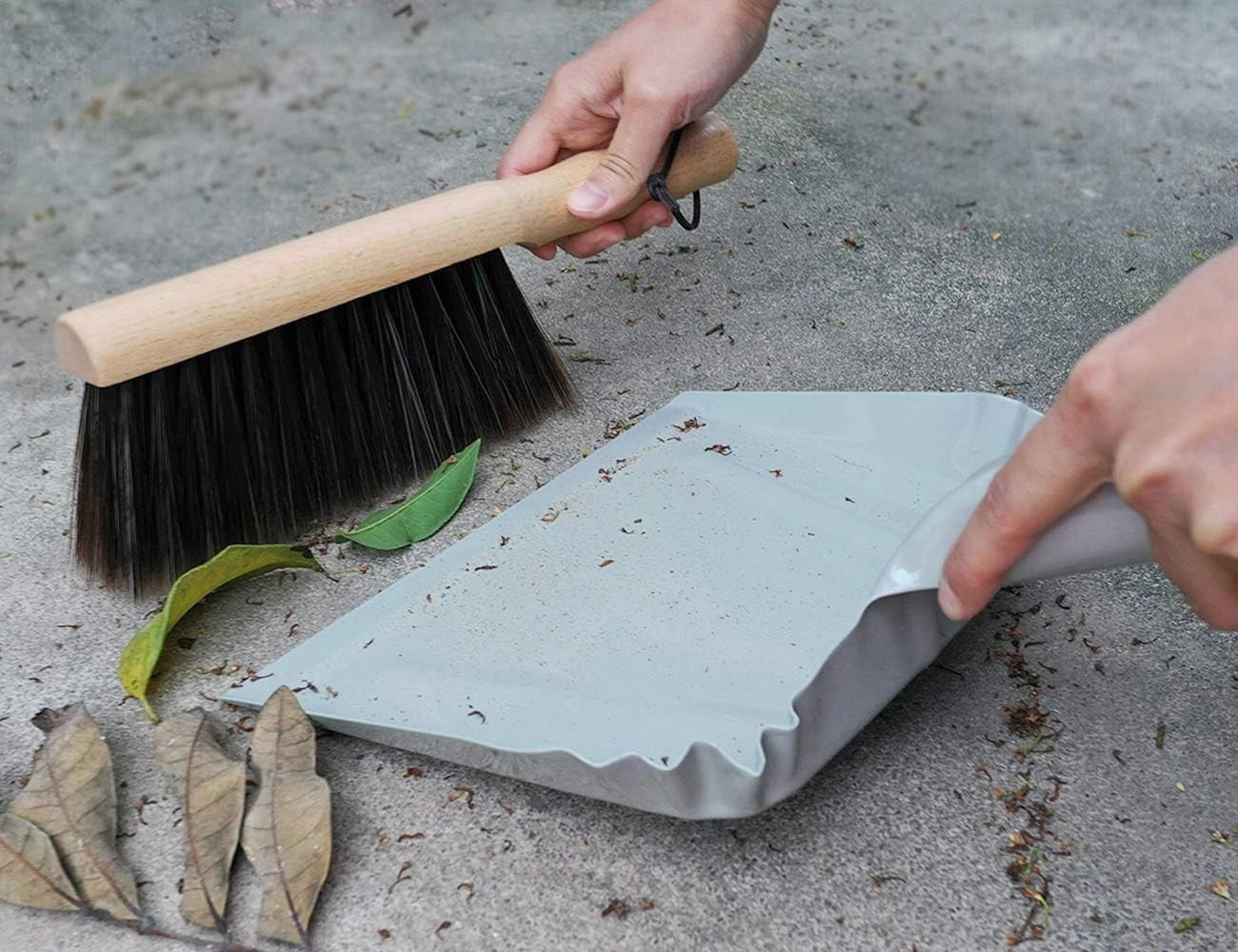 Metal Dust Pan and Brush Set Soft Bristle Wooden Broom Heavy Duty Pan