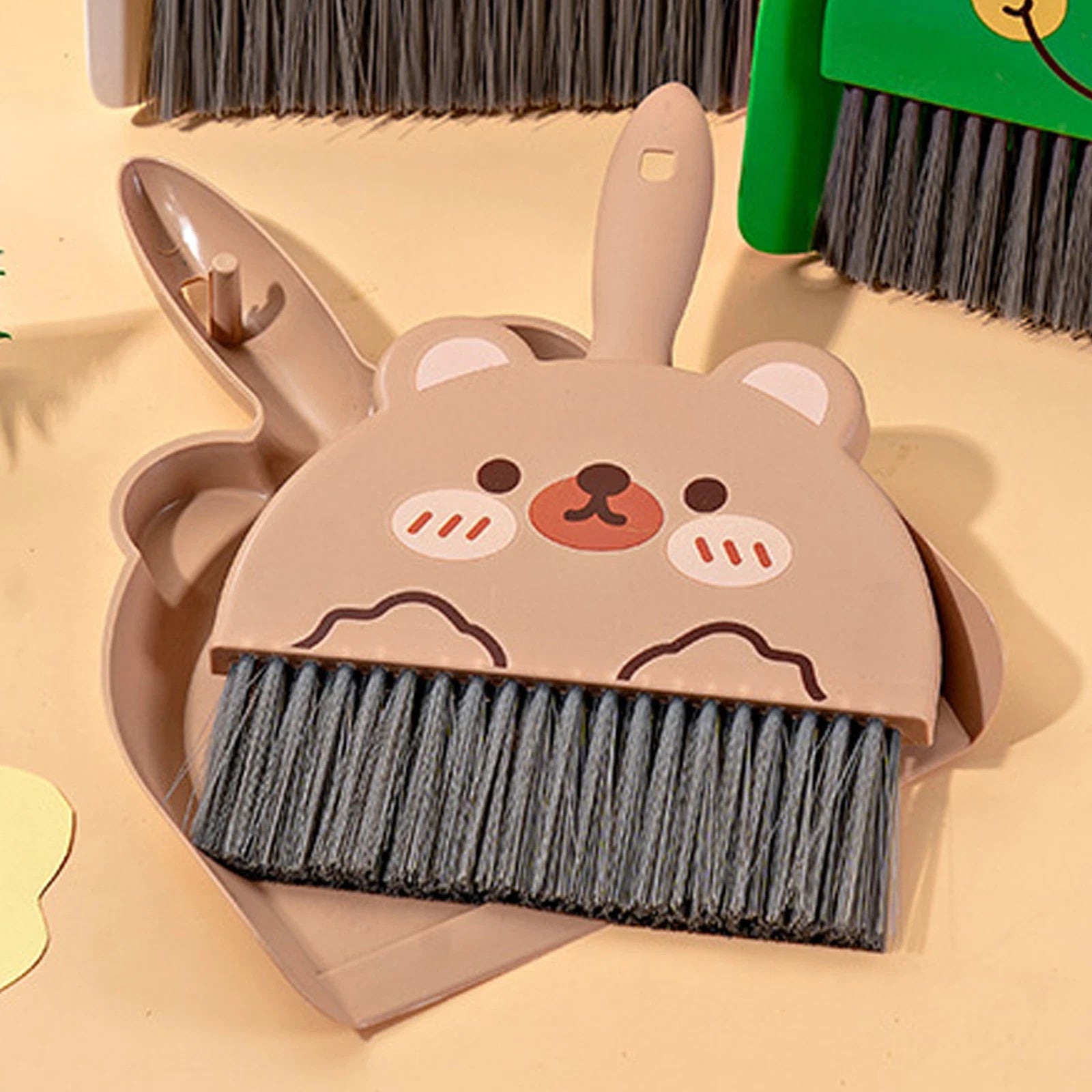 Dustpan and Brush Set Cartoon Mini Portable Cleaning Broom with Dust Pan
