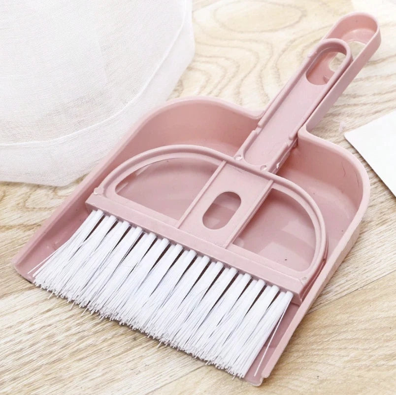 1 Set Mini Desktop Broom & Dustpan – Tiny Cleaning Kit for Keyboard & Car - NEW