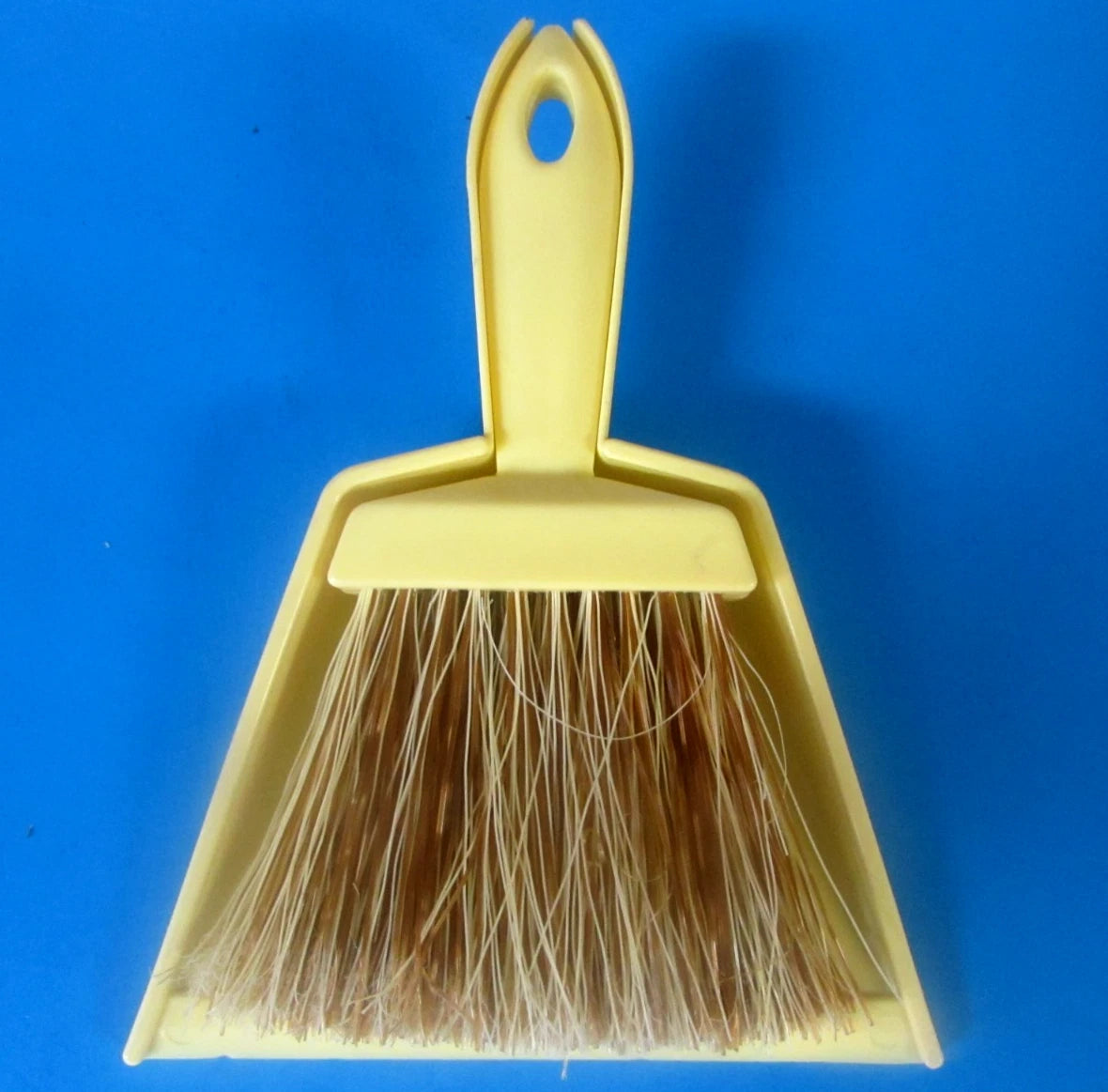 VINTAGE  MINIATURE  DUST PAN &  BRUSH  SET -  SCRANTON  TIMES