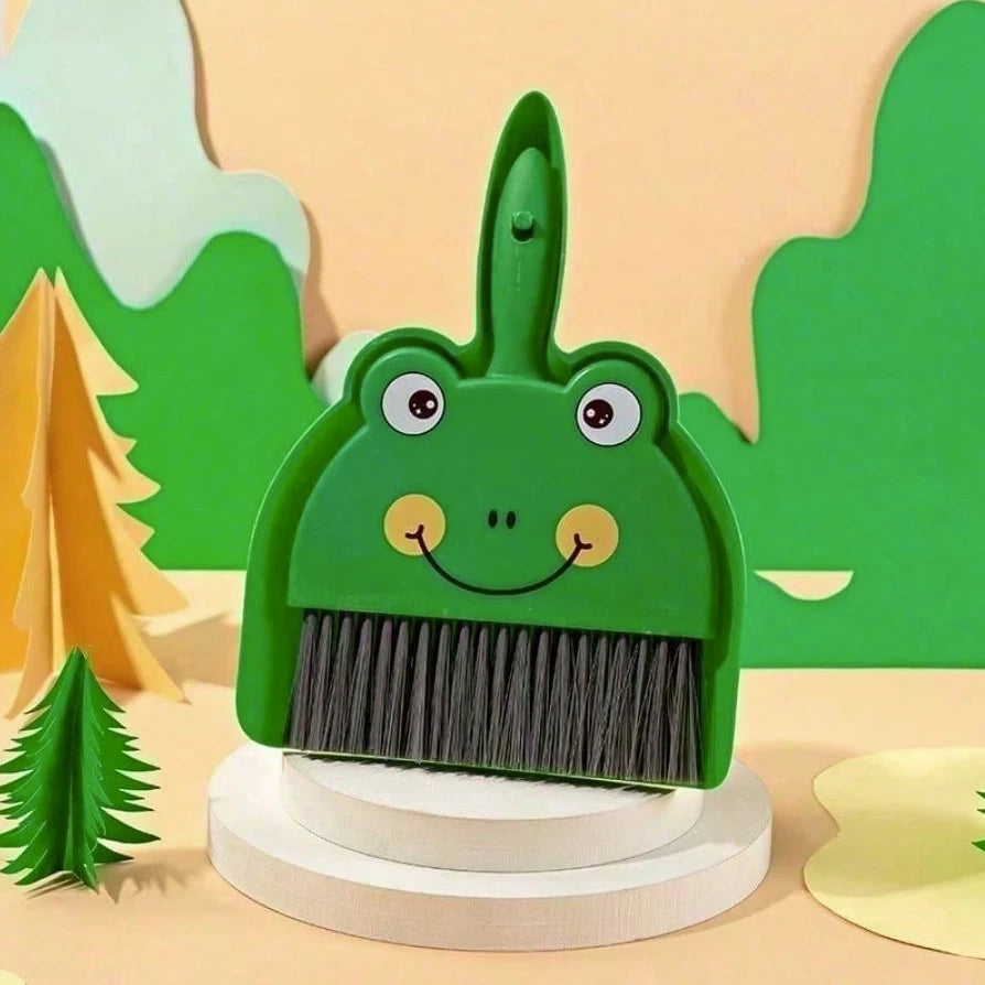 1pc Teddy‑Frog 3D Mini Broom Set – Static Dust, Fun Parent‑Child Tool - NEW