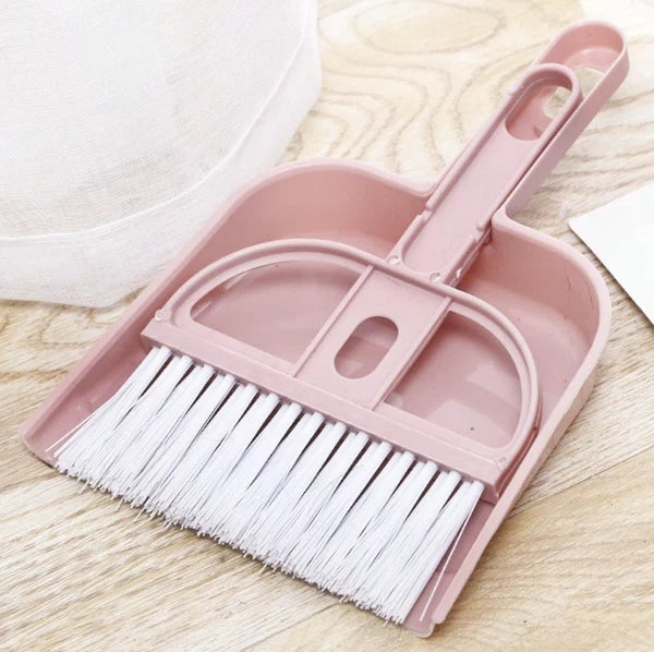 1 Set Mini Desktop Broom & Dustpan – Tiny Cleaning Kit for Keyboard & Car - NEW