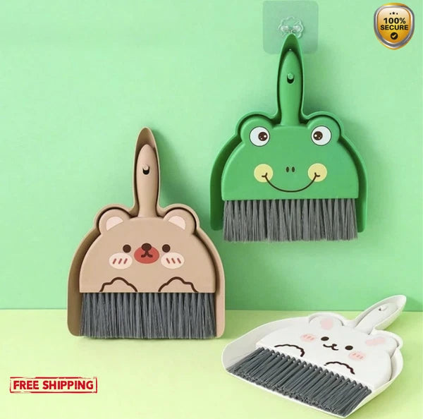 1pc Teddy‑Frog 3D Mini Broom Set – Static Dust, Fun Parent‑Child Tool - NEW