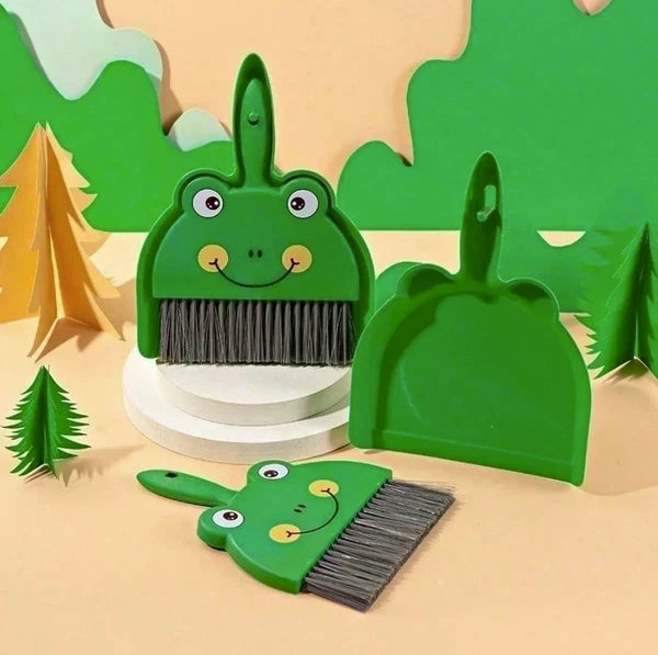 1pc Teddy‑Frog 3D Mini Broom Set – Static Dust, Fun Parent‑Child Tool - NEW